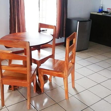 Apartamentos Villa Arenal #3 La Fortuna Luaran gambar